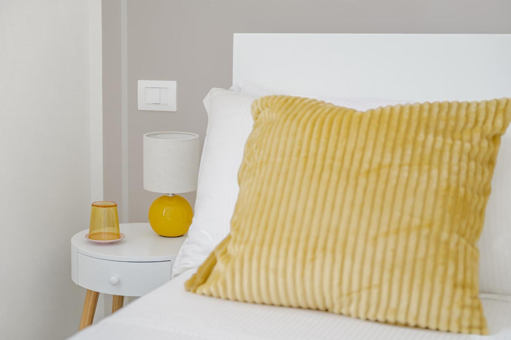 Via Ponte Alle Mosse, 19 - Florence Charming Apartments - A Chic, Newly Renovated Apartment Near Tram Leopolda, A Few Min From Downtown Exterior foto