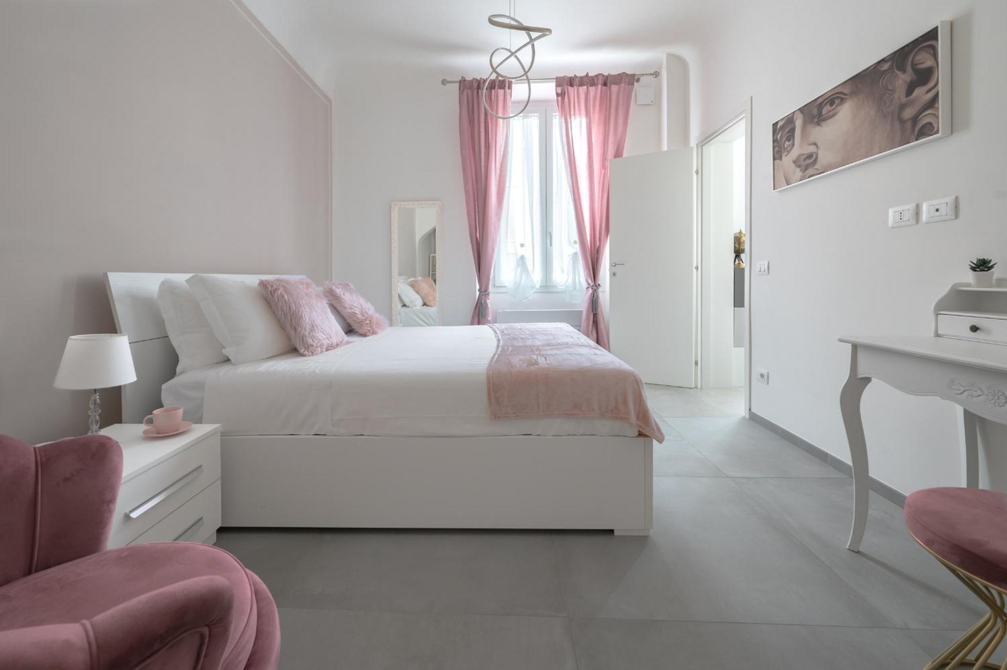 Via Ponte Alle Mosse, 19 - Florence Charming Apartments - A Chic, Newly Renovated Apartment Near Tram Leopolda, A Few Min From Downtown Exterior foto